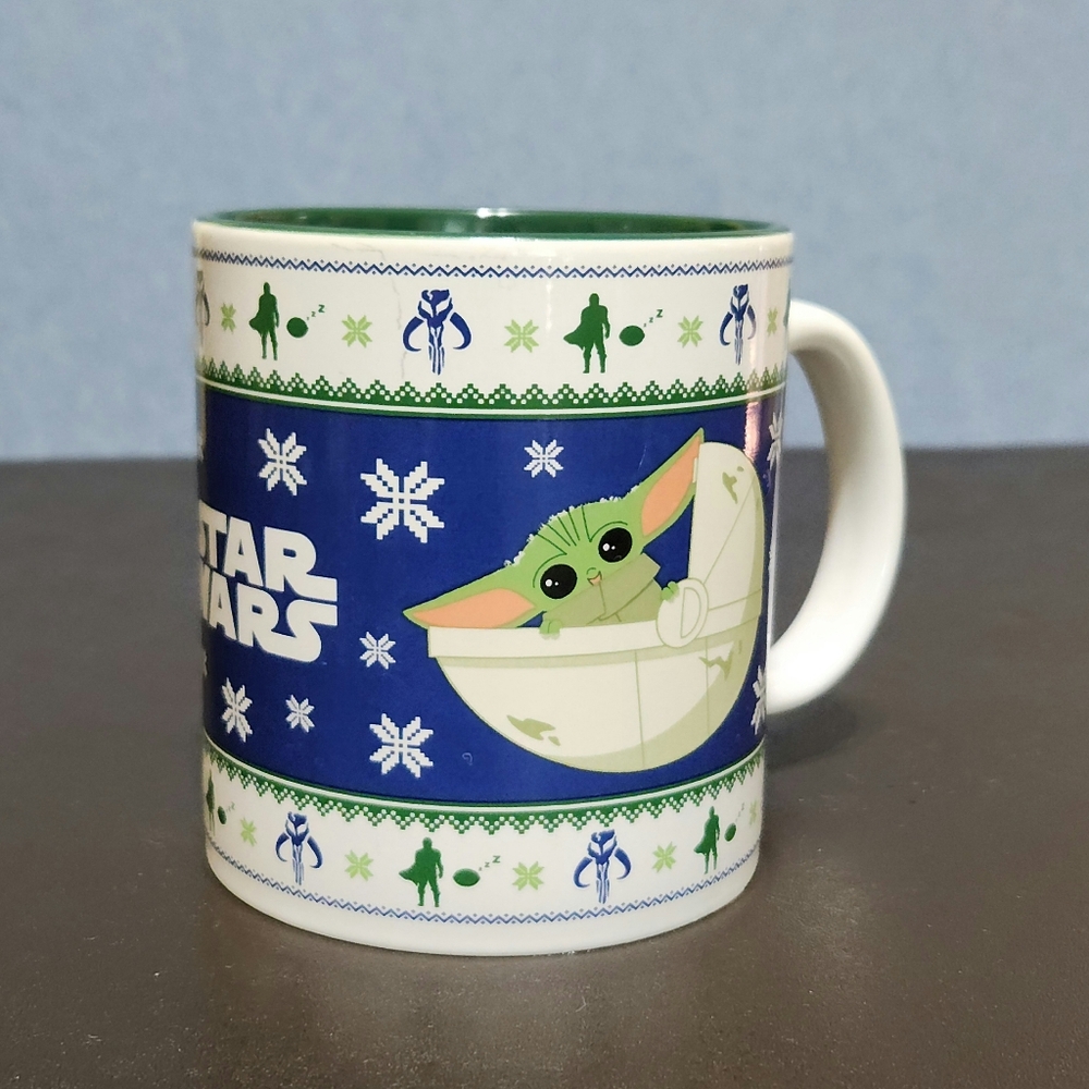 Star Wars baby Yoda holiday mug